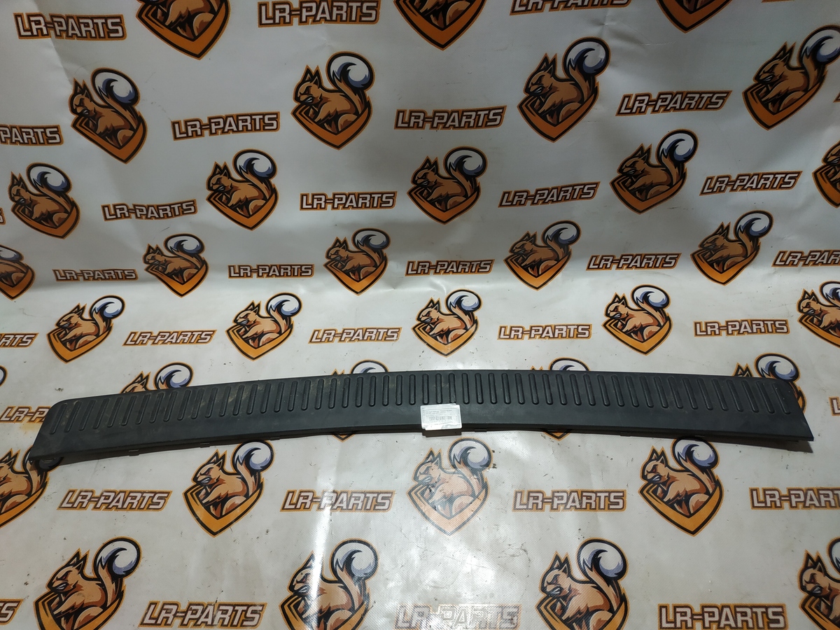 DOE000021 Listwa zderzaka RANGE ROVER Sport L320 2005-2009 używana